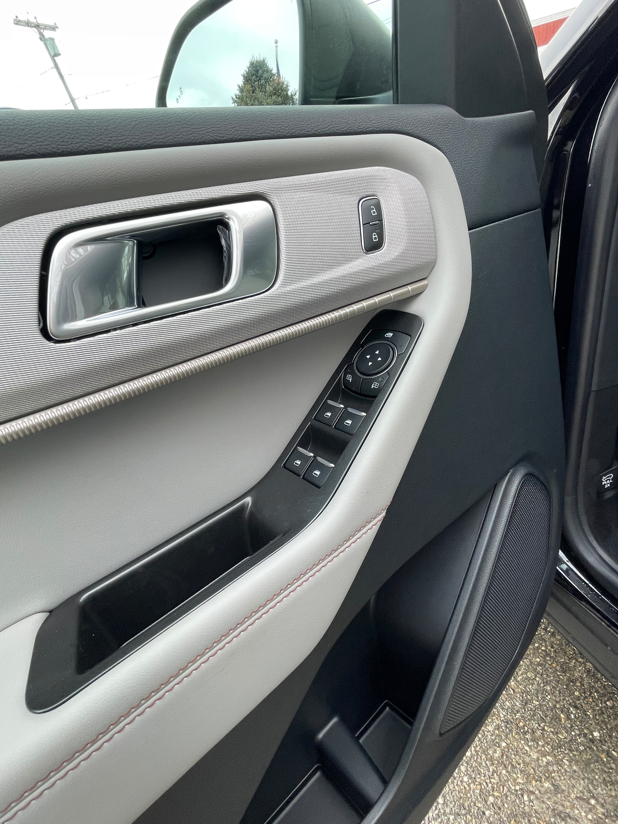 2026 Ford Explorer Active - Photo 13