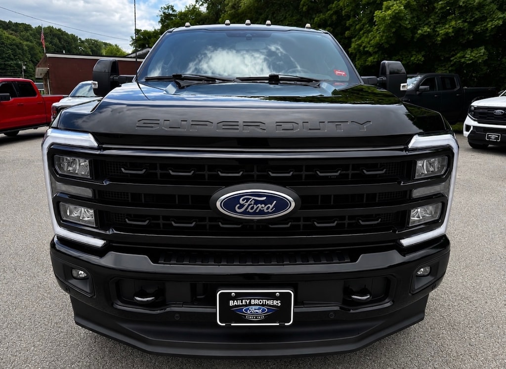 Used 2023 Ford Super Duty F-350 SRW LARIAT Truck Crew Cab