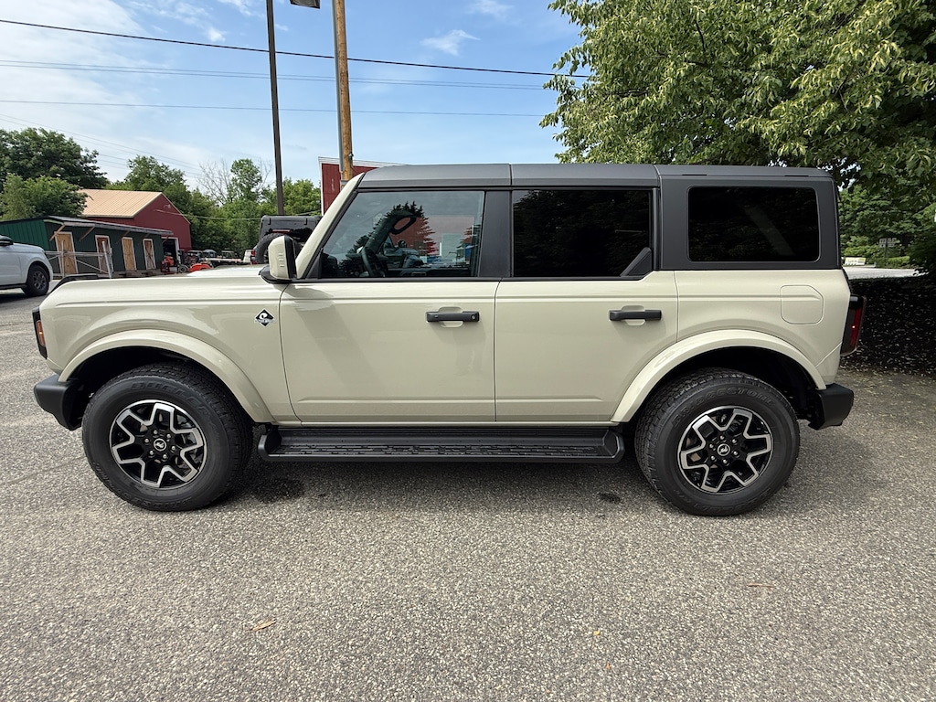 New 2026 Ford Bronco Outer Banks SUV