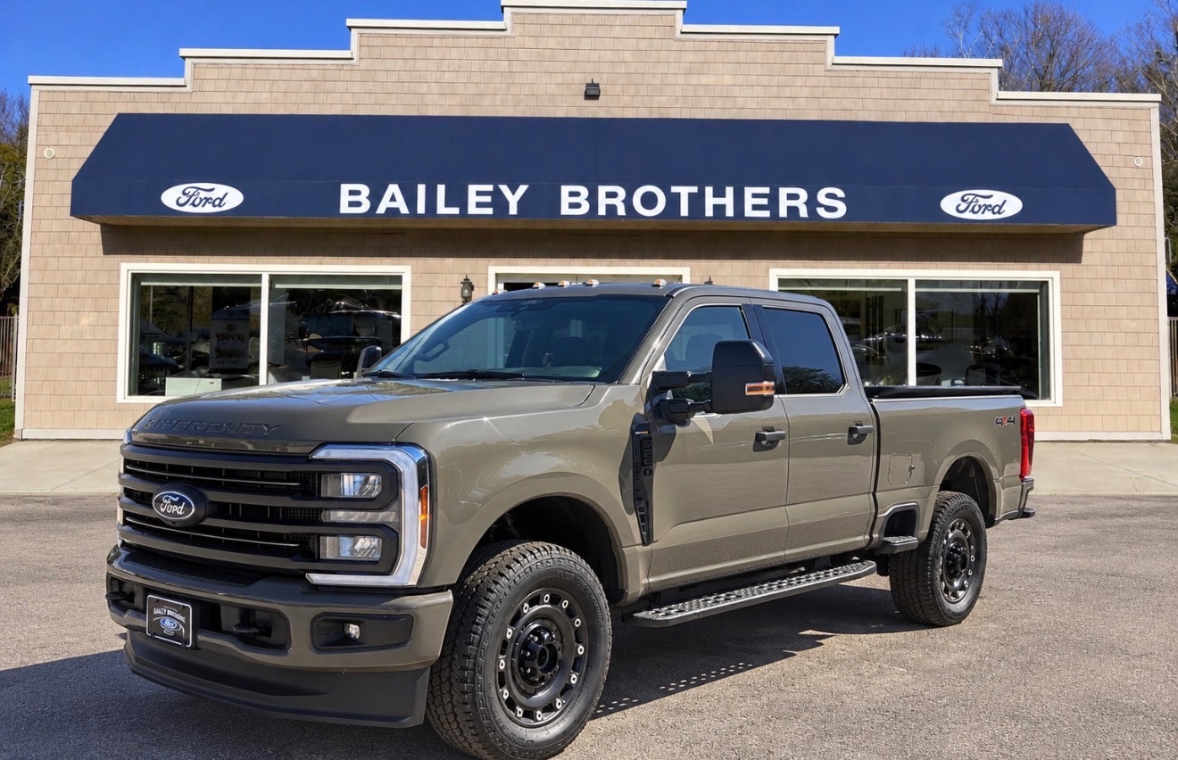 2027 Ford F-250 Super Duty XLT