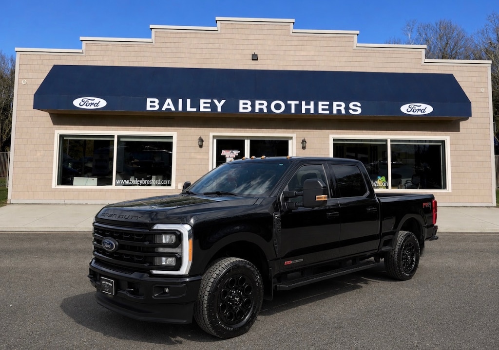 Used 2023 Ford Super Duty F-350 SRW LARIAT Truck Crew Cab