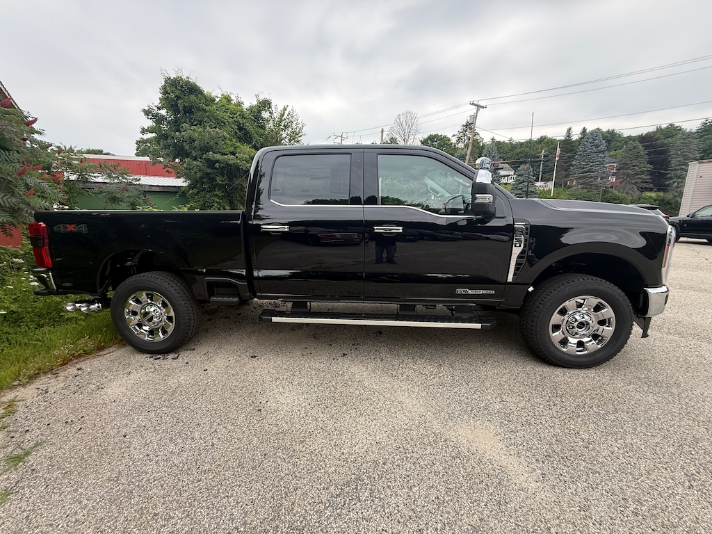 New 2026 Ford Super Duty F-250 SRW LARIAT Truck Crew Cab