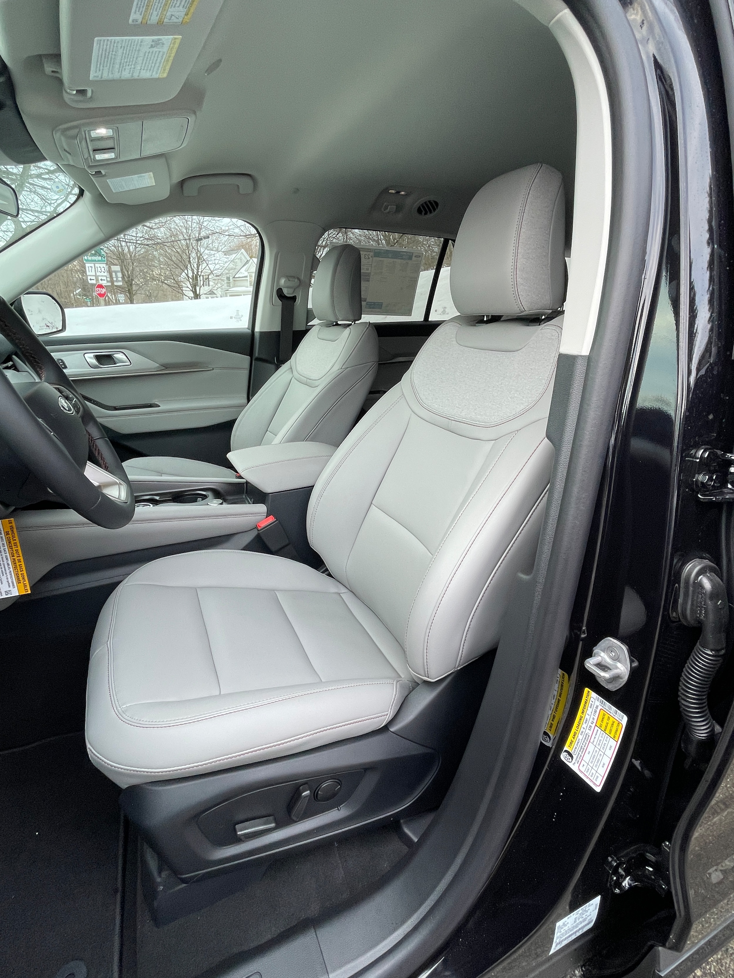 2026 Ford Explorer Active - Photo 8