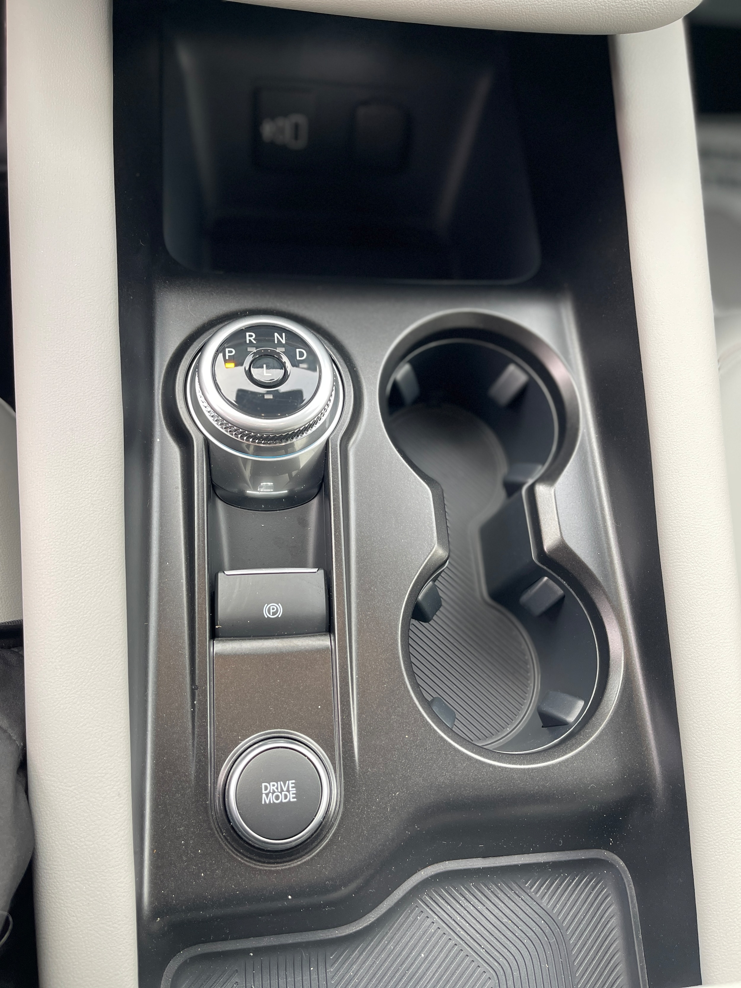 2026 Ford Explorer Active - Photo 15