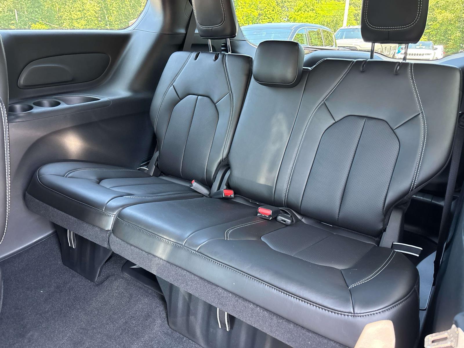2027 Chrysler Pacifica Select - Photo 7