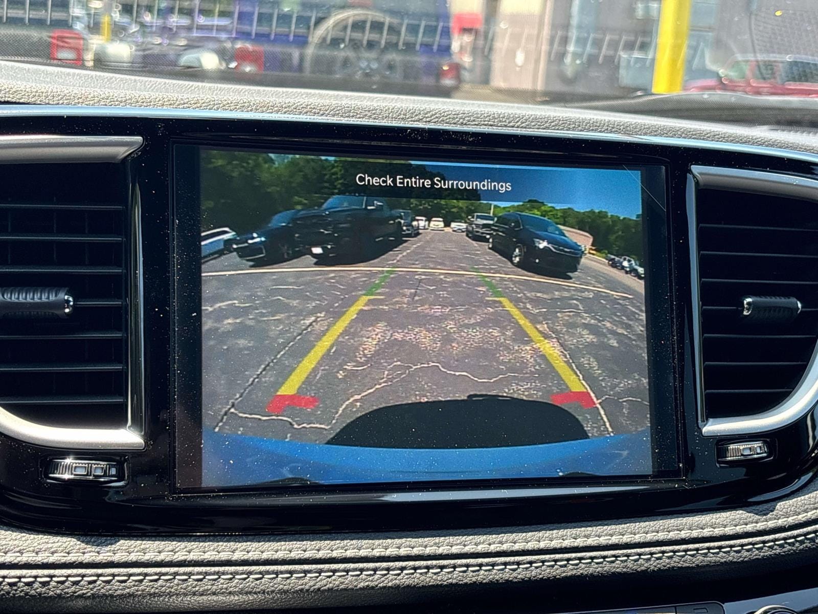 2027 Chrysler Pacifica Select - Photo 11