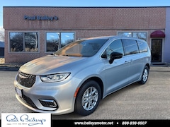 2026 Chrysler Pacifica SELECT Passenger Van