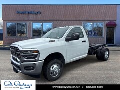 2026 Ram 3500 Chassis Cab TRADESMAN  REGULAR  4X4 60' CA Pickup