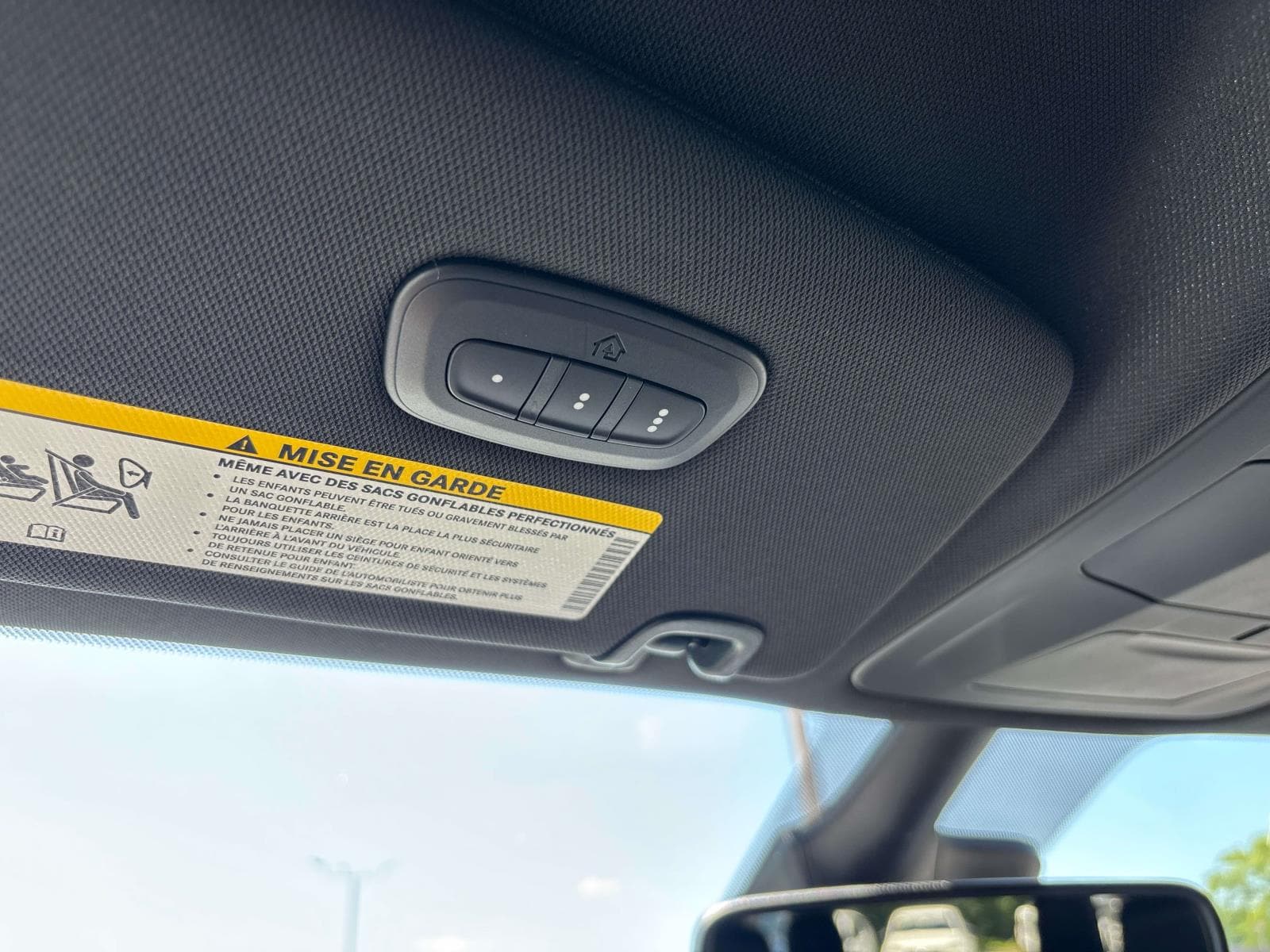 2027 Chrysler Pacifica Select - Photo 12