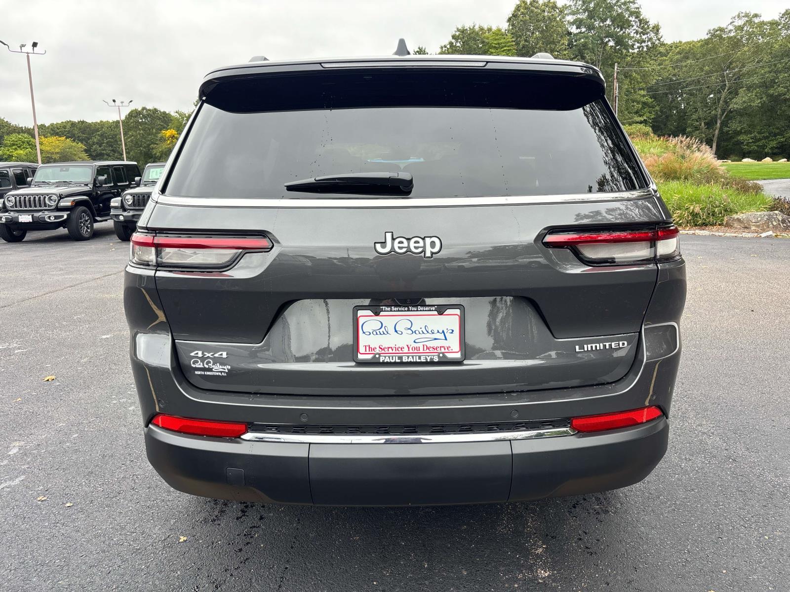 2025 Jeep Grand Cherokee Limited photo 3