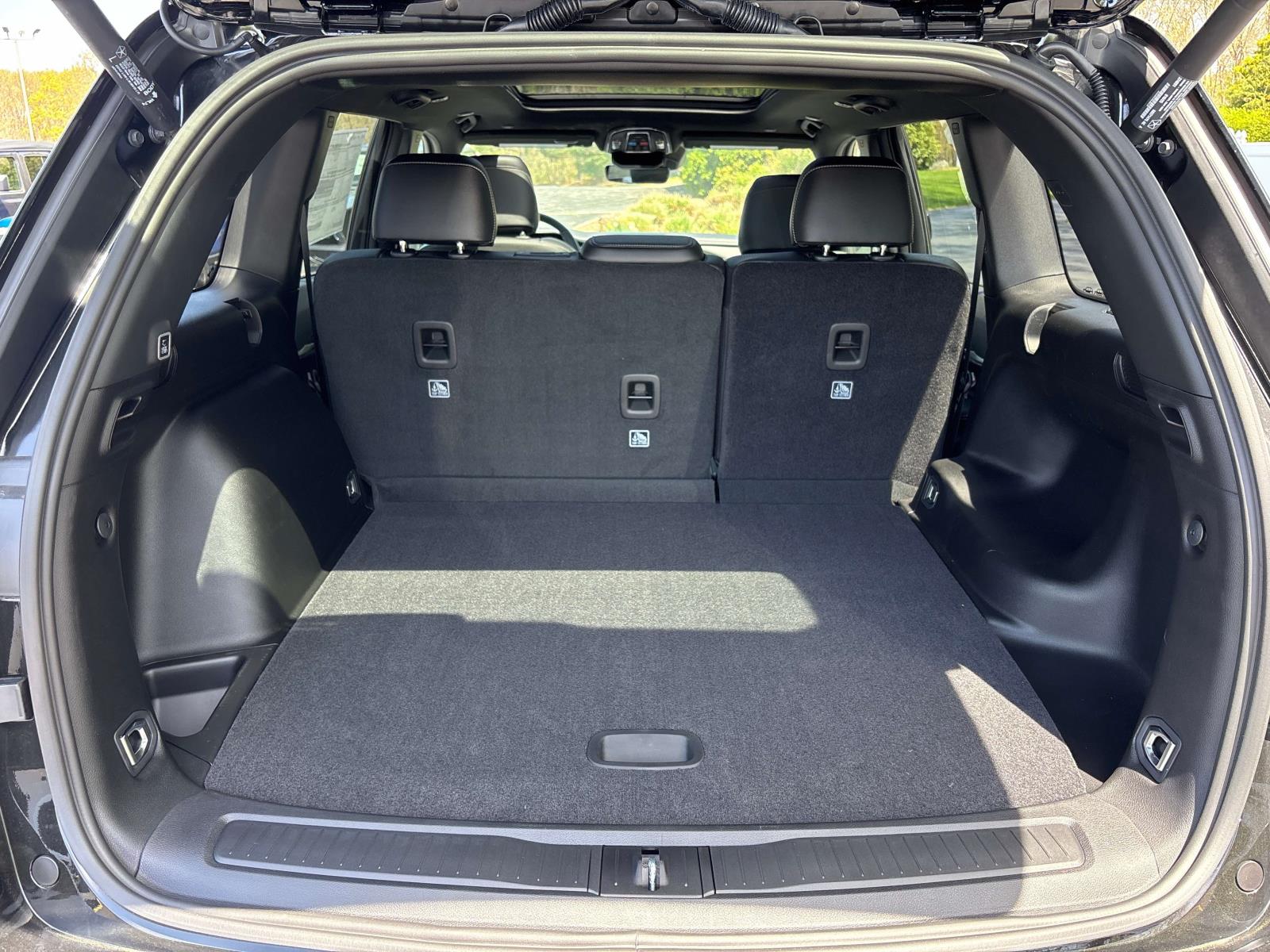 2025 Jeep Grand Cherokee Limited photo 4