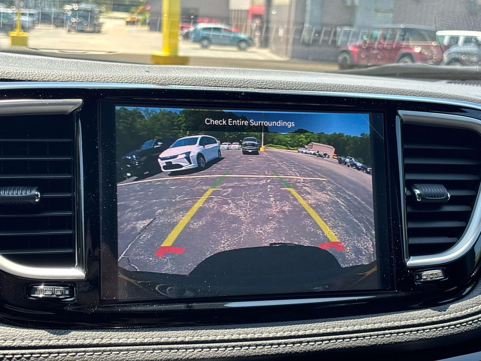 2027 Chrysler Pacifica Select - Photo 11