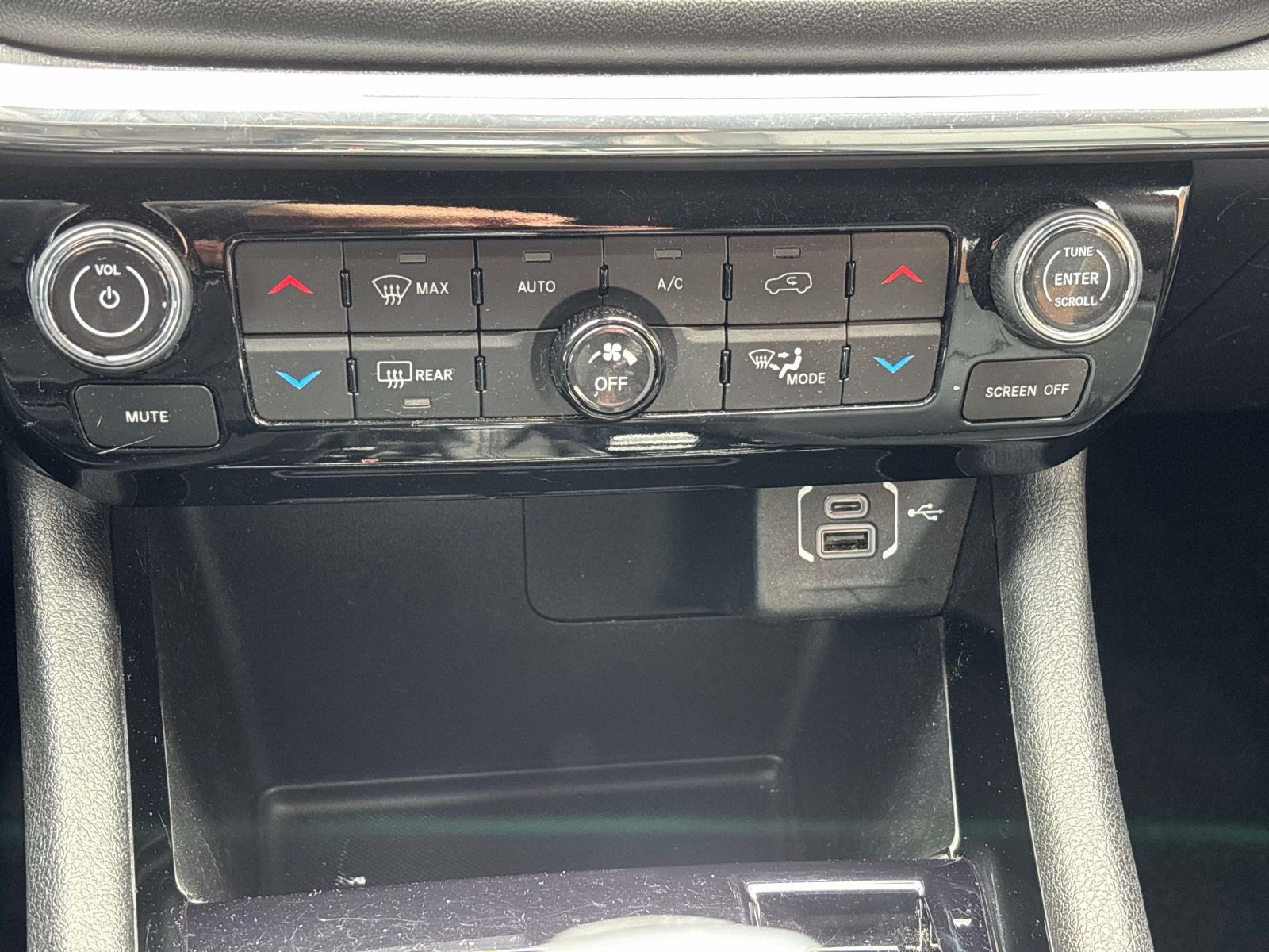 2022 Jeep Compass (RED) Edition - Photo 23