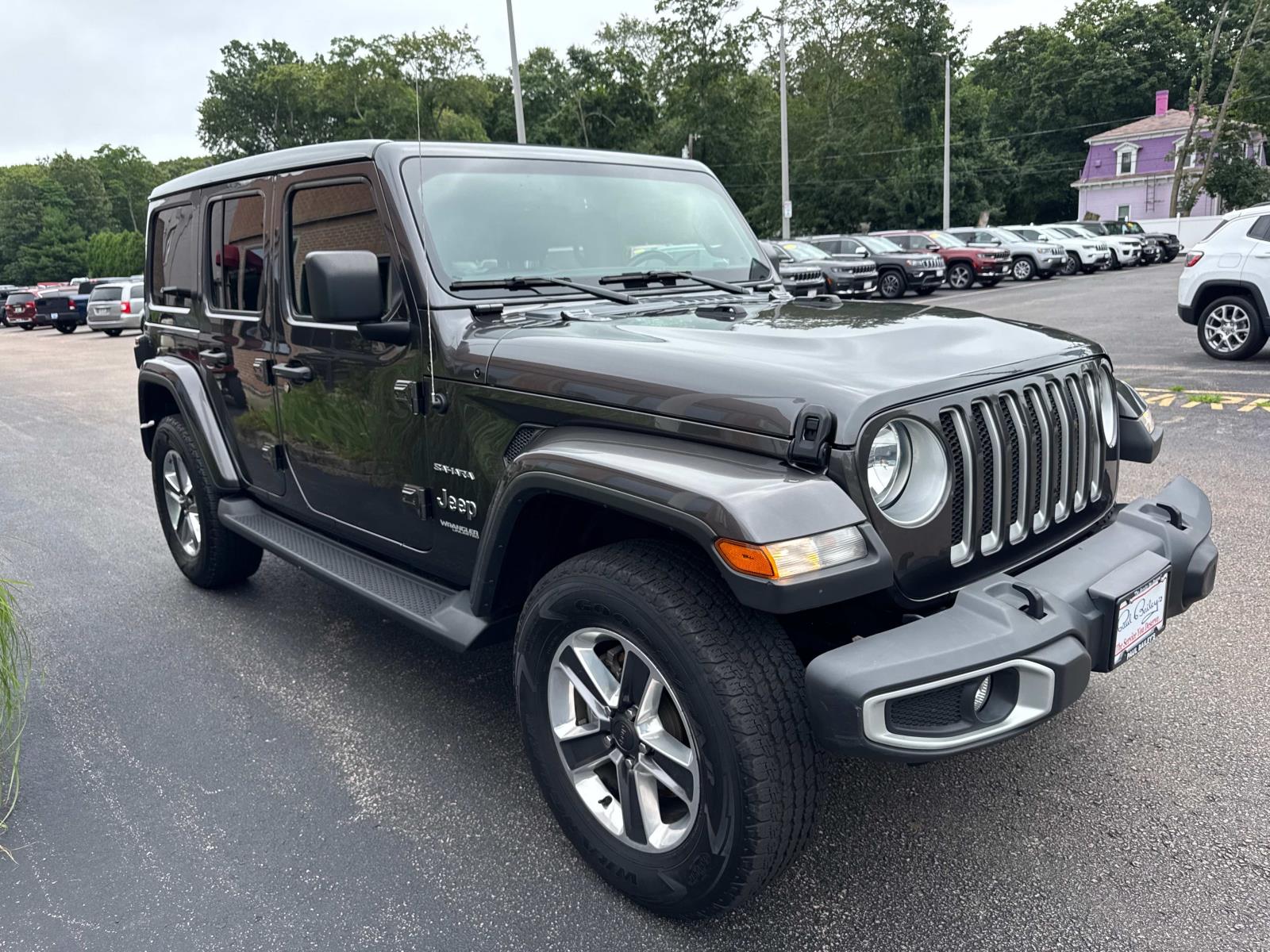 2021 Jeep Wrangler Unlimited Sahara photo 3
