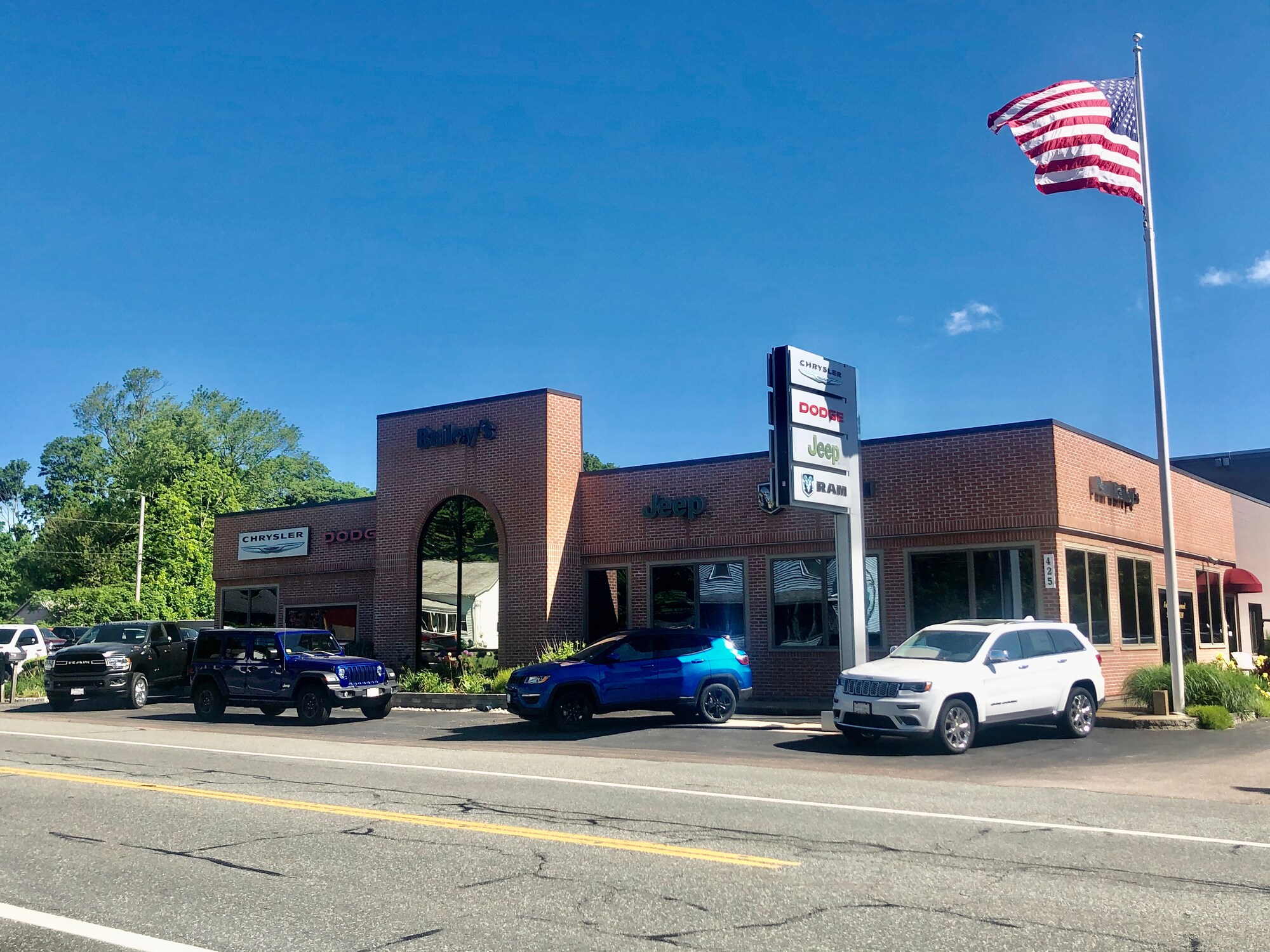 Paul Bailey's Chrysler Dodge Jeep Ram North Kingstown, RI