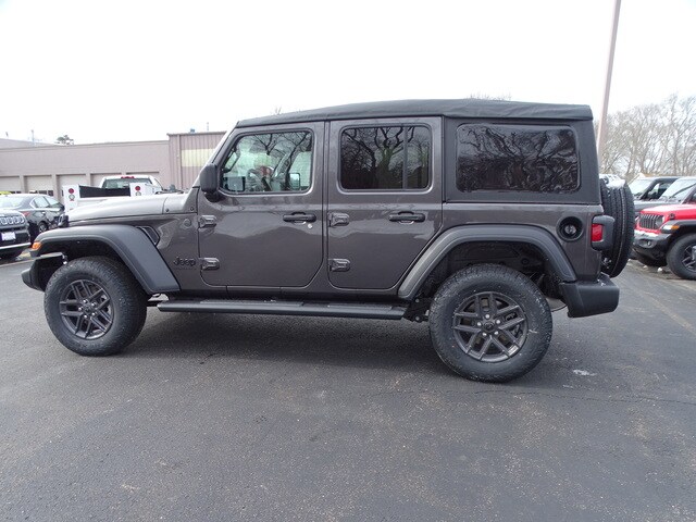 2025 Jeep Wrangler Sport S photo 3