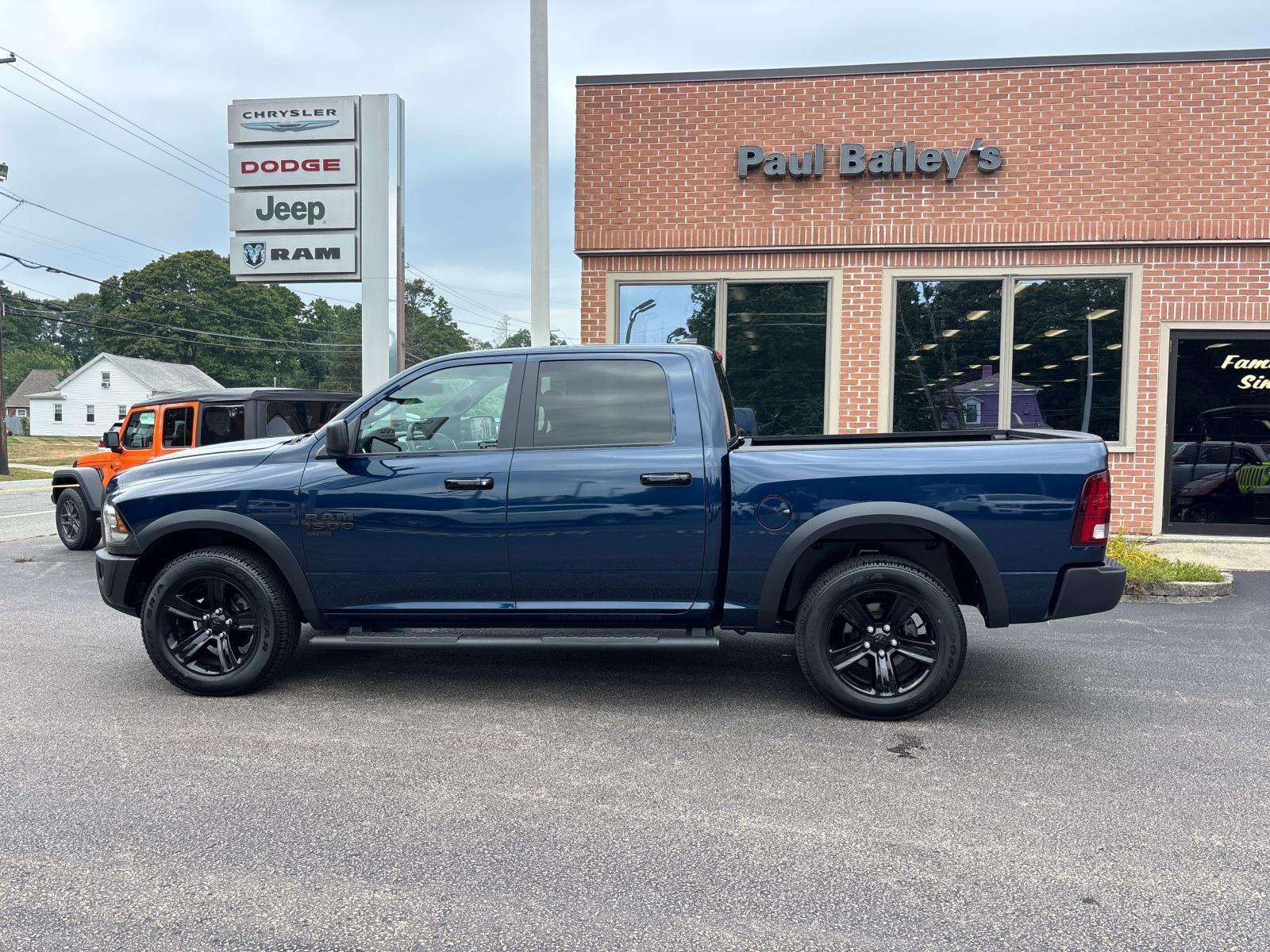 2023 Ram 1500 Classic Warlock photo 3