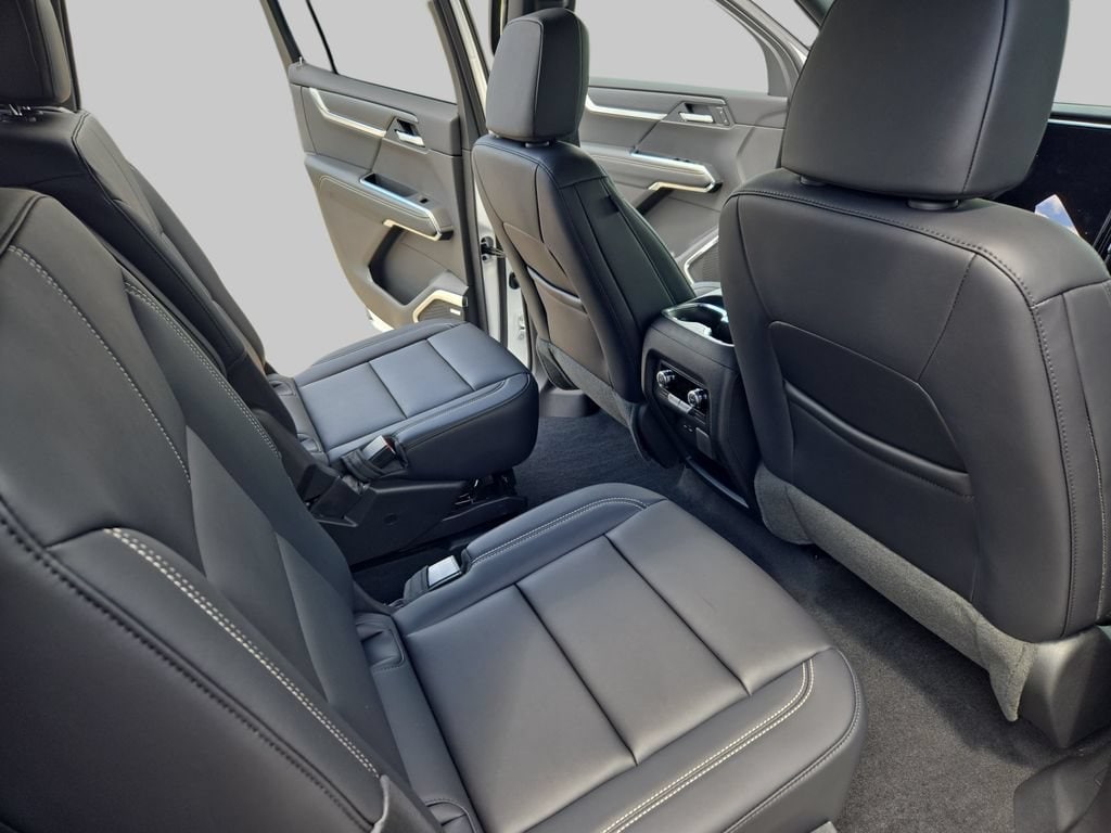 2026 GMC Acadia Elevation - Photo 12