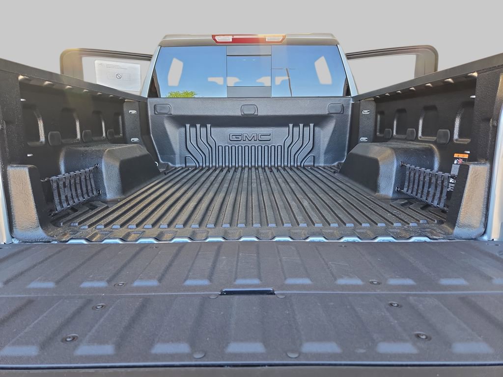 2026 GMC Sierra 1500 SLT - Photo 14