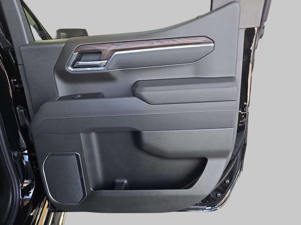 2026 GMC Sierra 1500 SLT - Photo 13