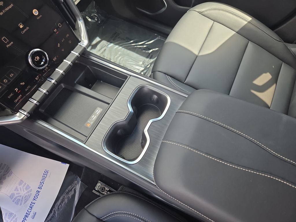 2026 GMC Acadia Elevation - Photo 28