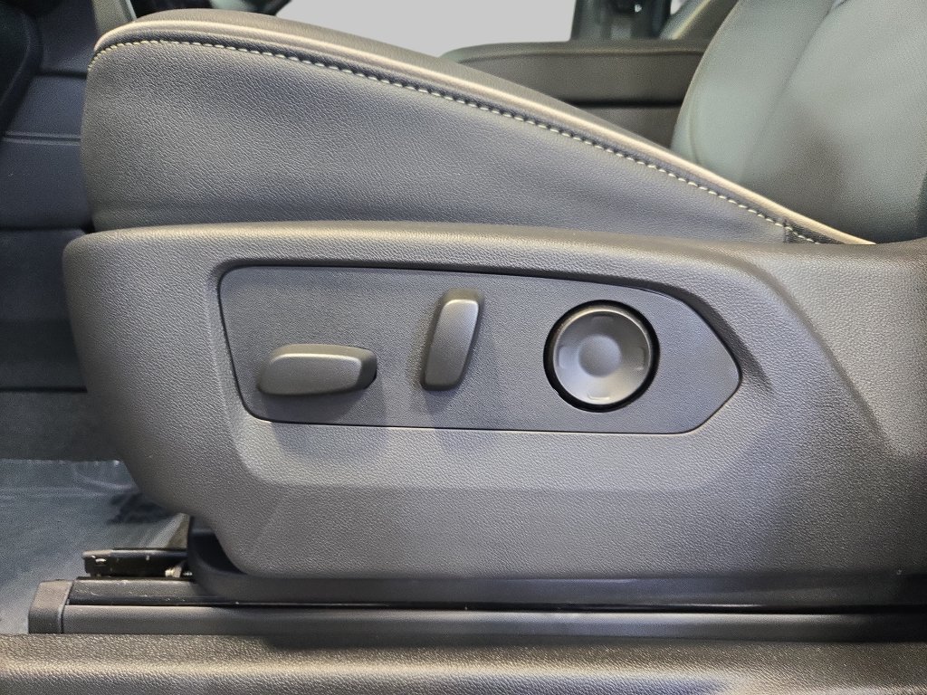 2026 GMC Yukon XL Elevation - Photo 32