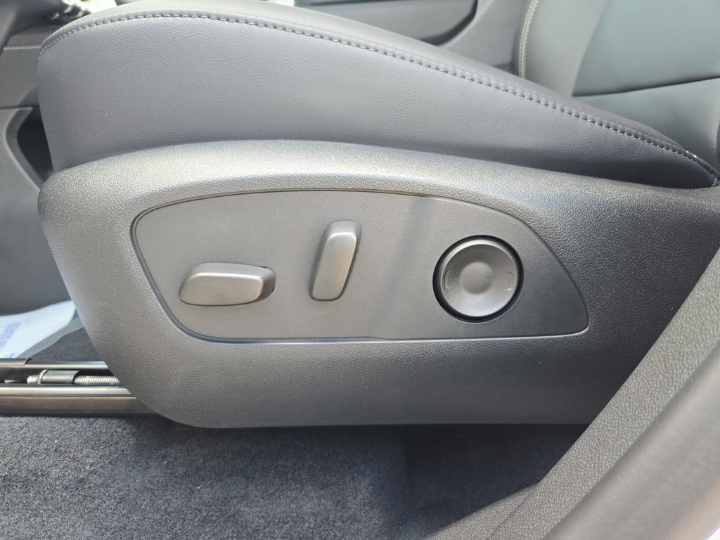 2026 GMC Acadia Elevation - Photo 30