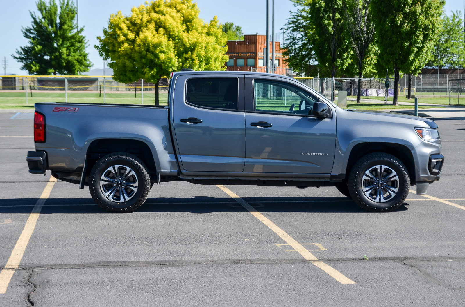 Used 2021 Chevrolet Colorado Z71 with VIN 1GCGTDENXM1241906 for sale in Baker, OR