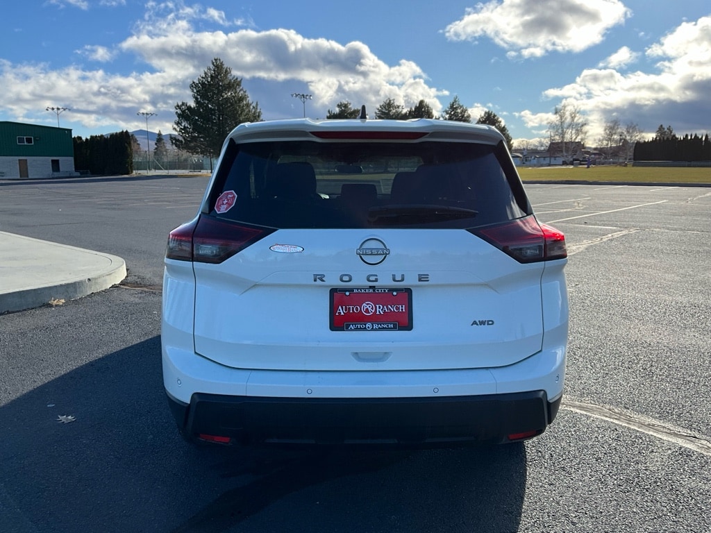 Used 2024 Nissan Rogue S SUV