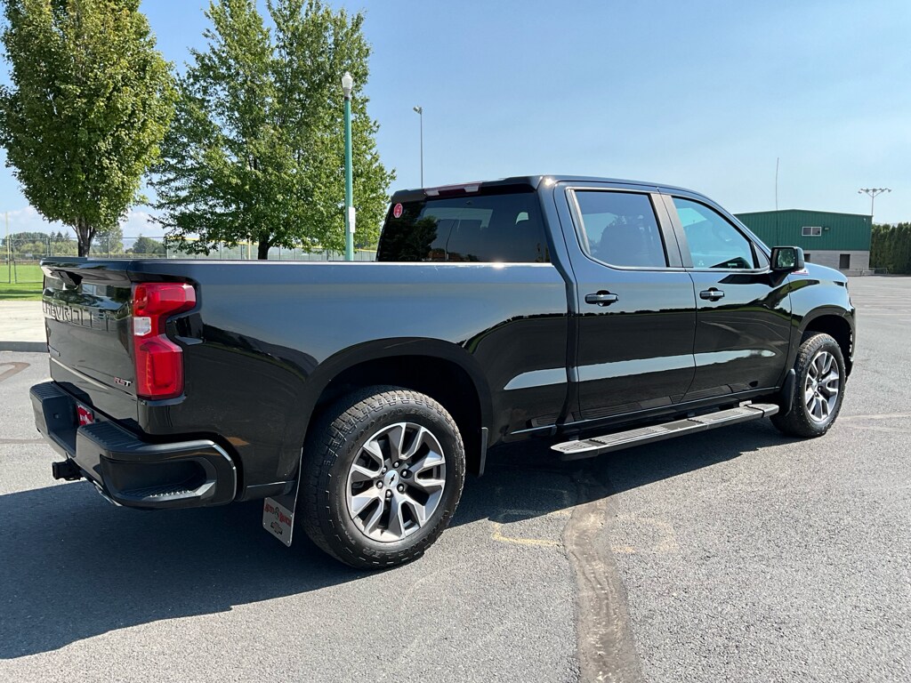 2021 Chevrolet Silverado 1500 RST photo 3