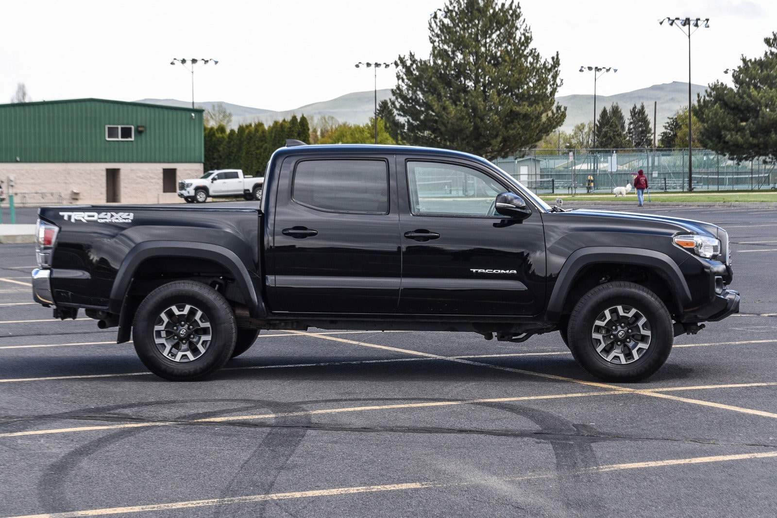 Used 2021 Toyota Tacoma SR5 with VIN 3TMCZ5AN2MM402504 for sale in Baker, OR