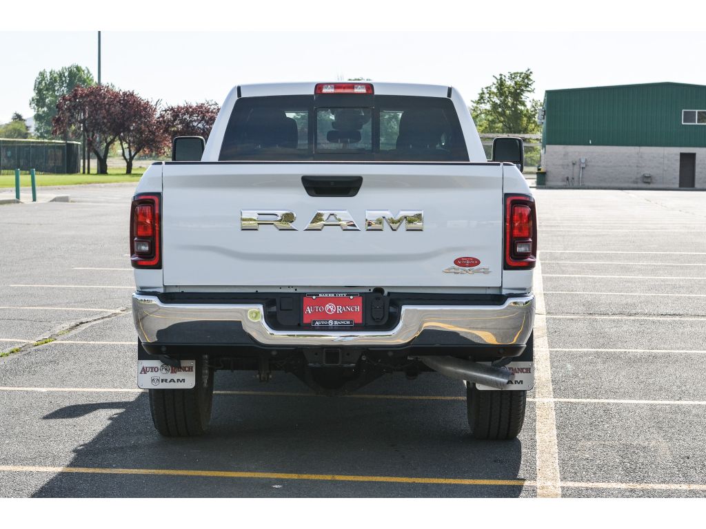 2025 Ram 3500 Tradesman photo 4