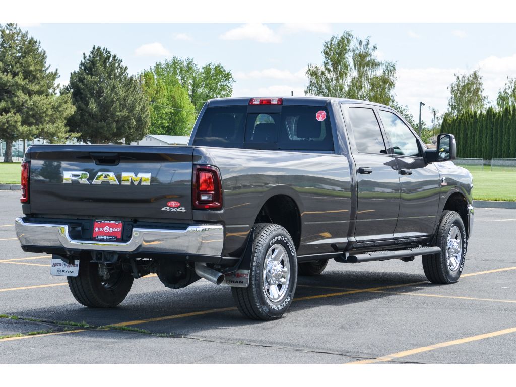 2025 Ram 3500 Tradesman photo 3