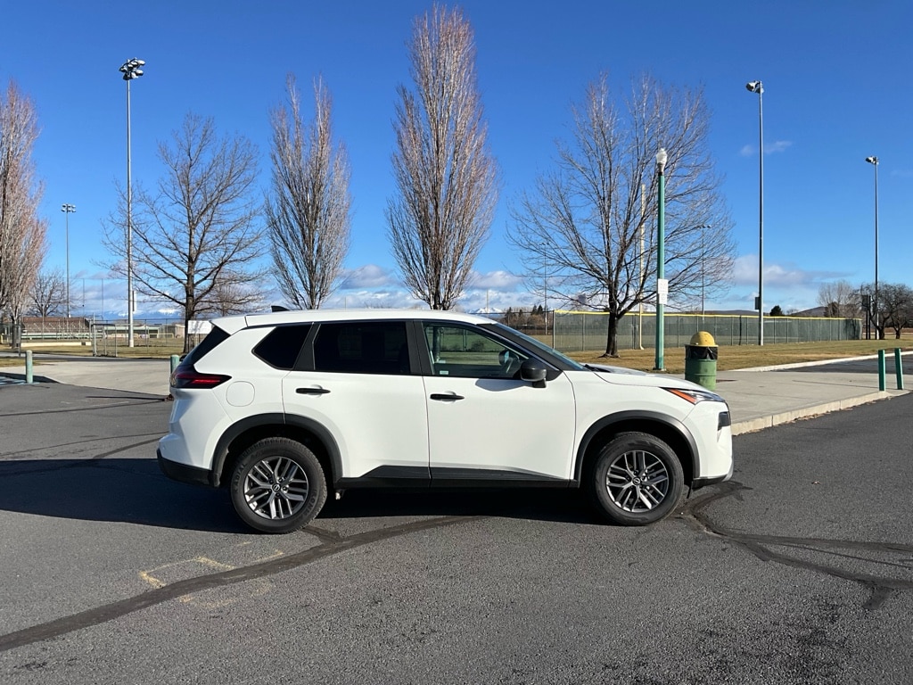 Used 2024 Nissan Rogue S SUV