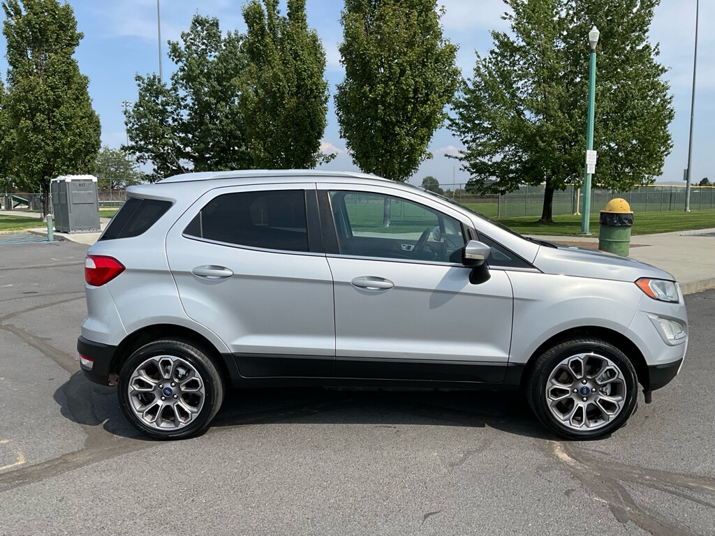 2020 Ford EcoSport Titanium photo 2