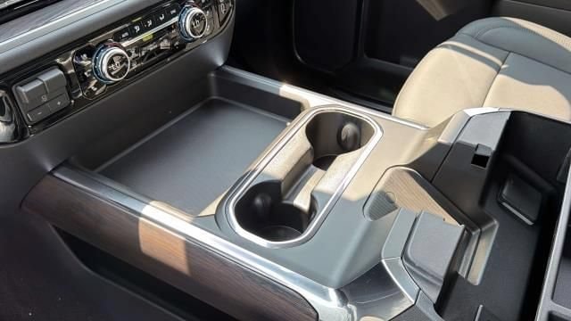 2026 GMC Sierra 2500HD SLT - Photo 23
