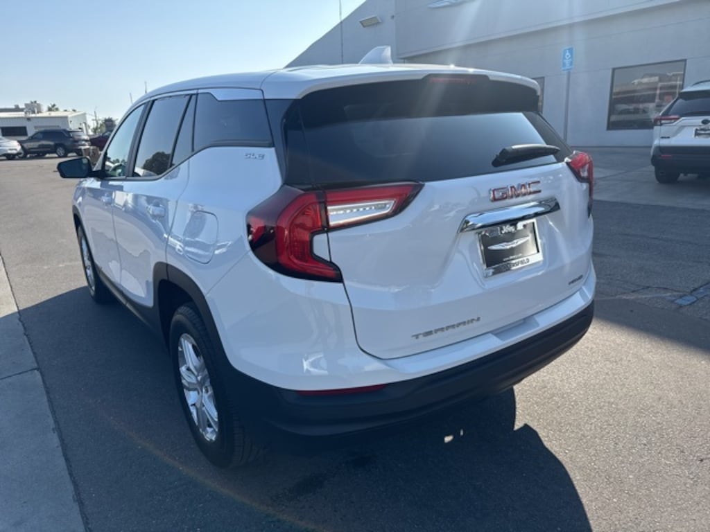 Used 2024 GMC Terrain SLE SUV