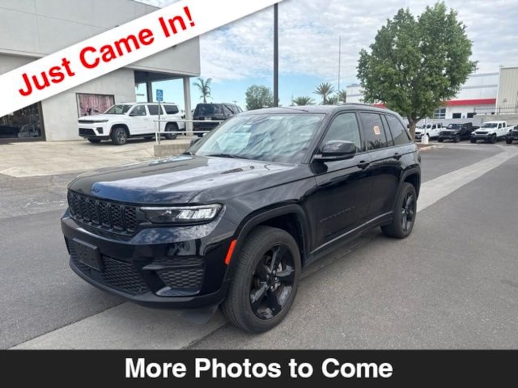 Certified 2023 Jeep Grand Cherokee Laredo SUV