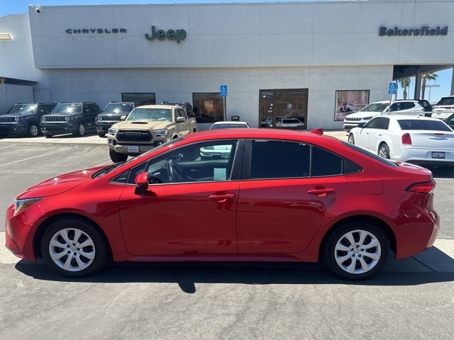 Used 2021 Toyota Corolla LE with VIN 5YFEPMAE9MP270276 for sale in Bakersfield, CA