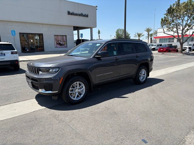 2026 Jeep Grand Cherokee L Laredo 4x4's photo