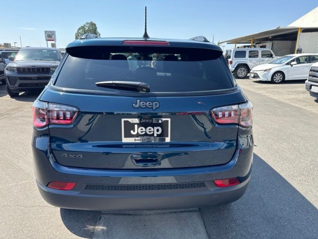 New 2026 Jeep Compass LATITUDE ALTITUDE 4X4 Sport Utility