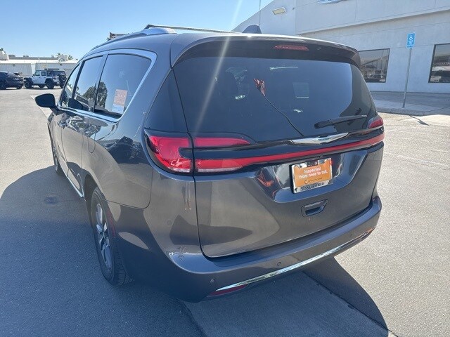 2021 Chrysler Pacifica Hybrid Limited photo 3
