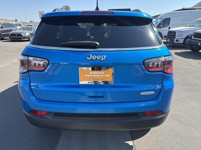2022 Jeep Compass Latitude photo 2
