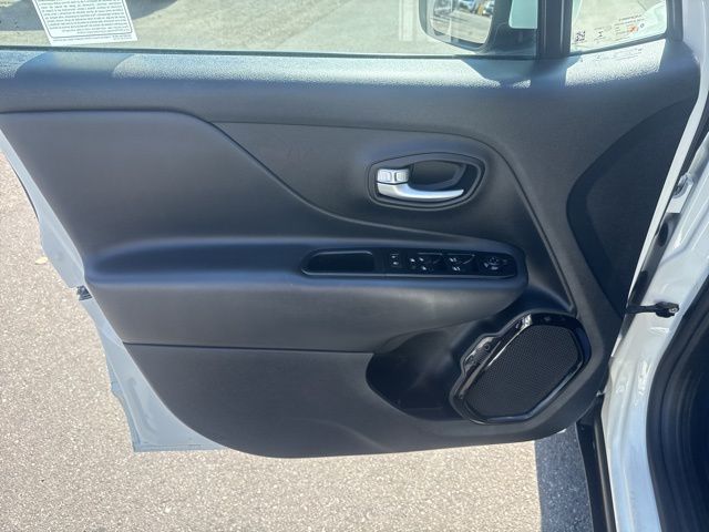 2020 Jeep Renegade Altitude - Photo 11