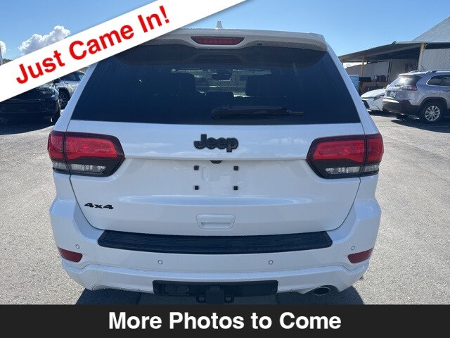 2022 Jeep Cherokee Laredo X photo 2