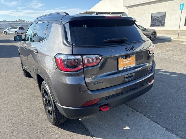 2023 Jeep Compass Trailhawk photo 3