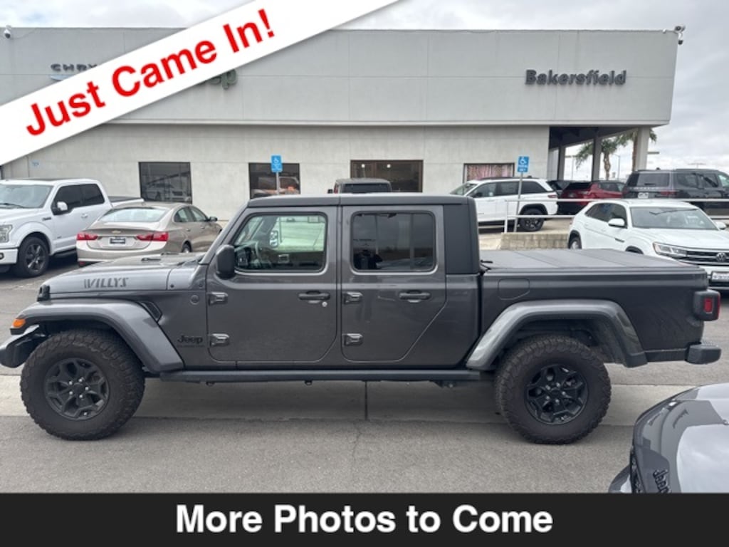 Used 2022 Jeep Gladiator Sport Truck Crew Cab