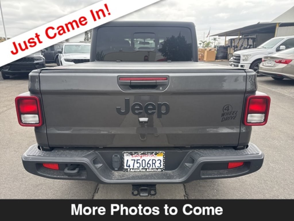 Used 2022 Jeep Gladiator Sport Truck Crew Cab