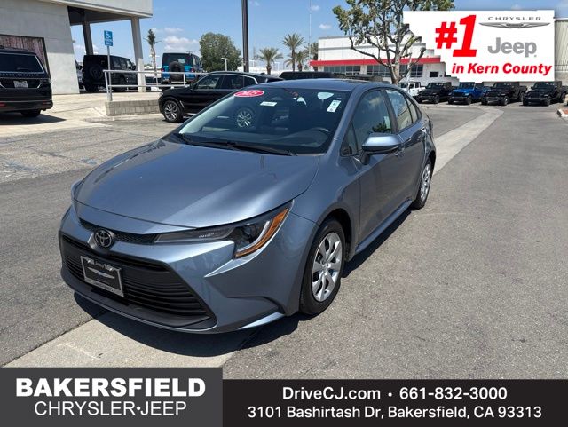 2025 Toyota Corolla LE CVT's photo