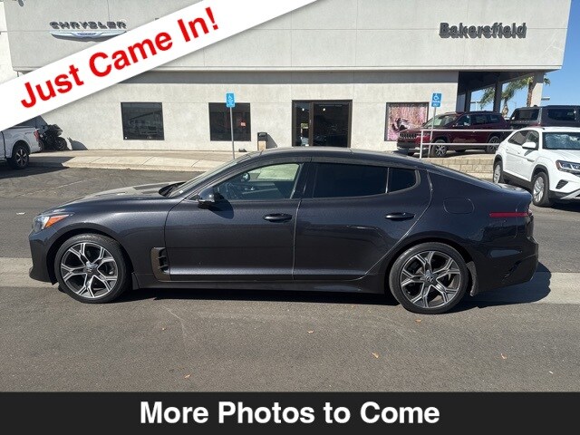 2021 Kia Stinger GT-Line photo 2